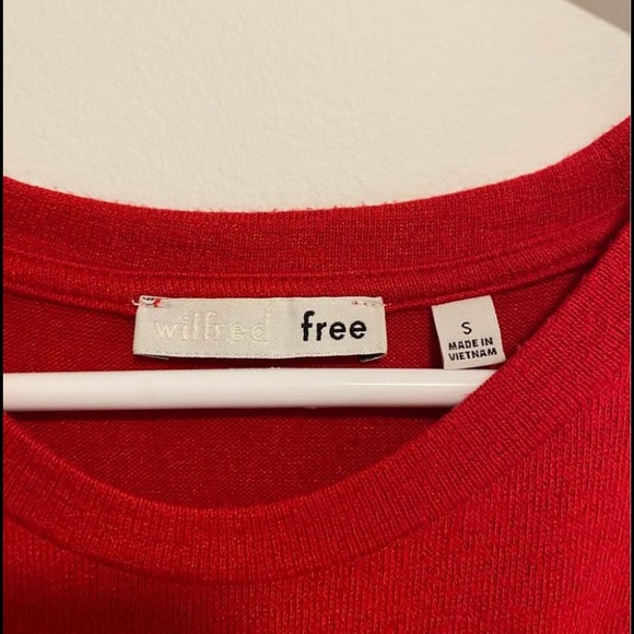 aritzia knot tee - Picture 2 of 2